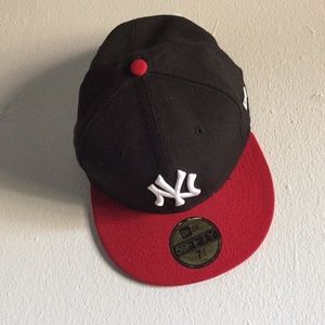 New York Yankee Fitted ( 7 3/4)